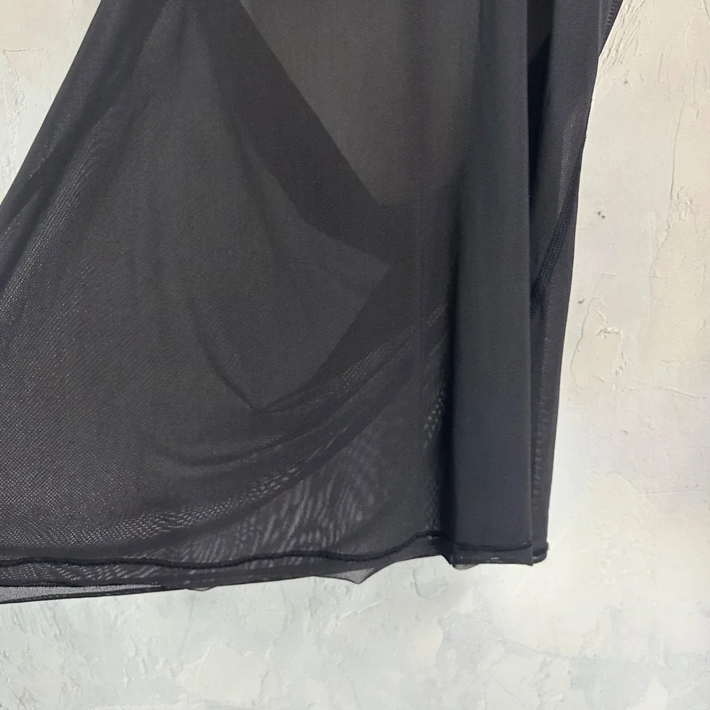 Lululemon Athletic Black Sheer Tank Top With Sports Bra Loose Fit Size 6